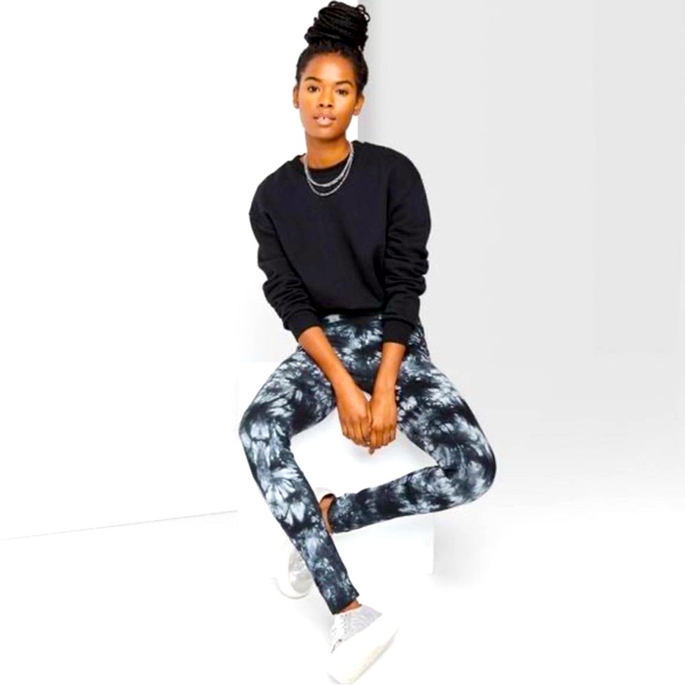 Wild Fable High-Waisted Leggings pre owned